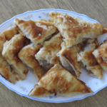 Triangles with apples - Marijana Budimirović - Recipes and Cookbook online