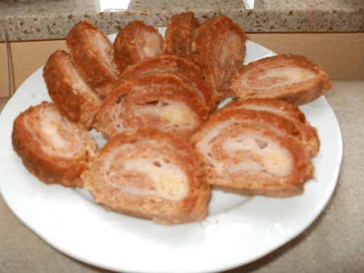 Rolat od mlevenog mesa i dimljenog kačkavalja - Zuzana Grnja - Recepti i Kuvar online