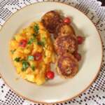 Жареный картофель с фрикадельками - Сладана Шчекич - Рецепты и кулинарная книга онлайн