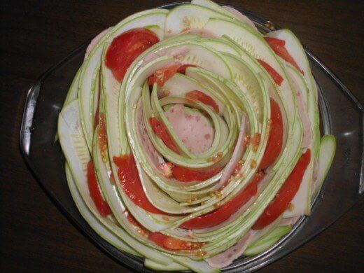 Zucchini in Blütenform, belegt und im Ofen gebacken - Zorica Stajić - Rezepte und Kochen online