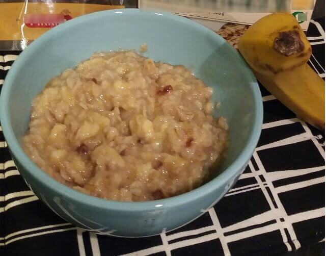 Oatmeal with dates - Ana Vuletić - Recipes and Cookbook online