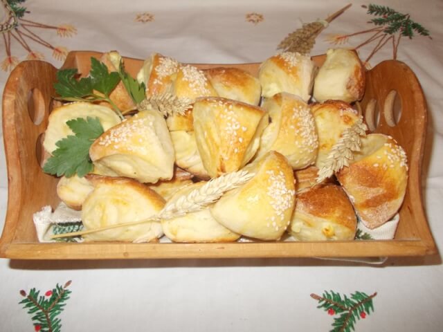 Triángulos con queso - Ljiljana Stanković - Recetas y libro de cocina online