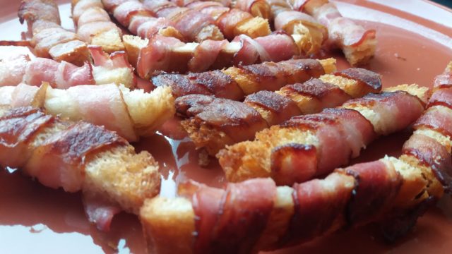 Egg baskets and sticks with bacon - Ana Vuletić - Recipes and Cookbook online