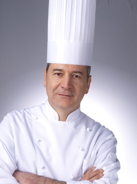 Finger food master Gianluka Tomazi held a master class for Serbian chefs at the METRO HoReCa Center