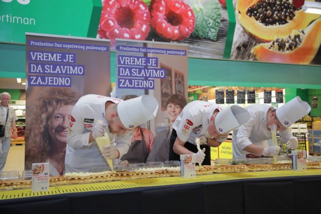 U Srbiji napravljen najduži Mille-feuille kolač